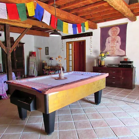 Guest house En Pascot: Charming With Two Additional *