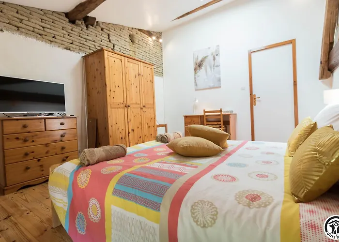 Penzion En Pascot - Avec Salle De Bain Privative Et 2 Avec Salle De Bain Commune - Billard, Jardin Et Barbecue - A 10 Min De Villefranche, Nailloux Et Du Canal Du Midi - A Louer Separement Ou Ensemble